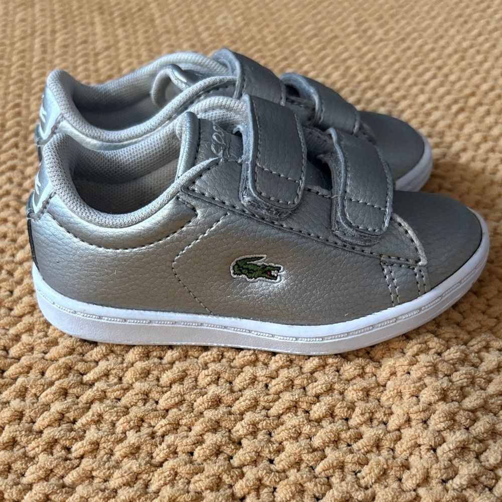 Lacoste Kids Metallic Silver Sneakers size 5.5T